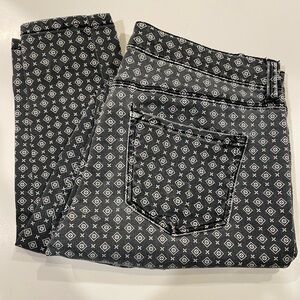 Stylish Black and White Patterned Women Jeans